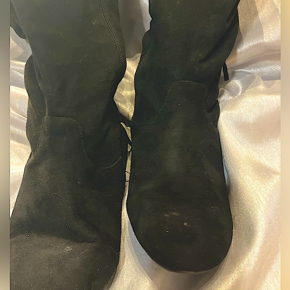 Knock-out Over Knee soft black suede zipup flats by Top Moda size7. Gently used. - Picture 3 of 15